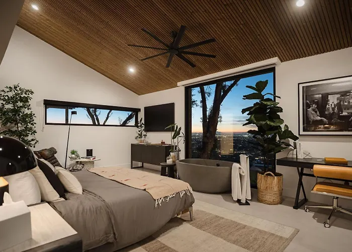 Skyeview - Award-winning Mountaintop Oasis Villa