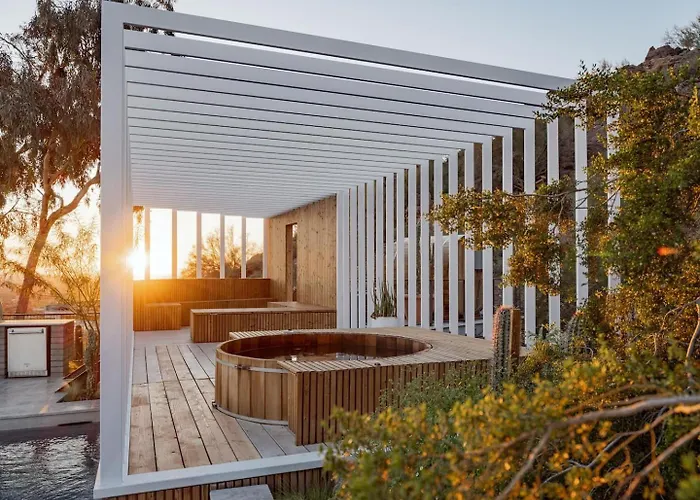 Villa Skyeview - Award-winning Mountaintop Oasis *