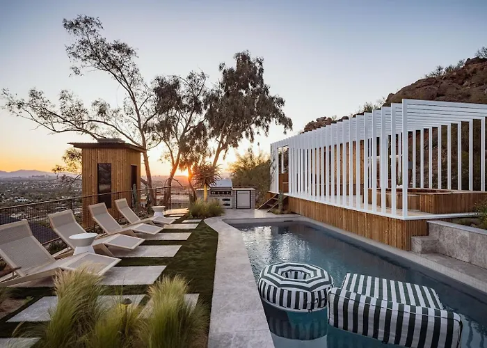 Skyeview - Award-winning Mountaintop Oasis Villa Phoenix
