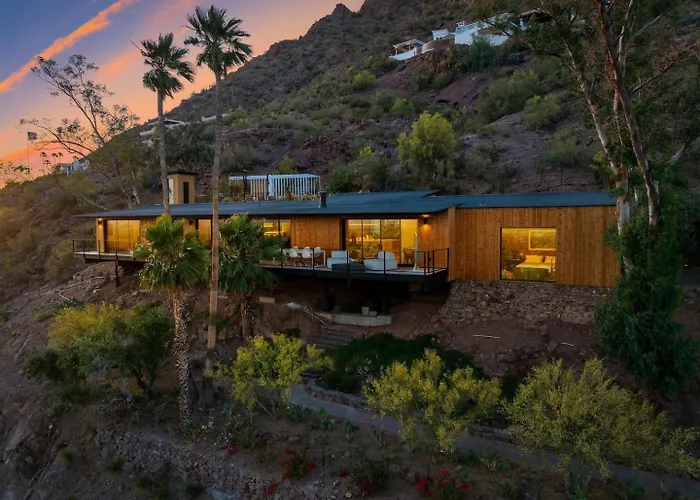 Skyeview - Award-winning Mountaintop Oasis Villa *