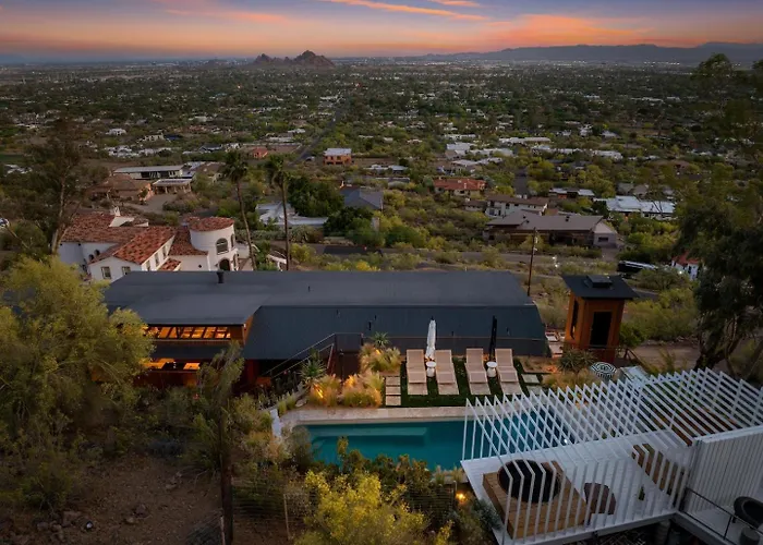 Skyeview - Award-winning Mountaintop Oasis Villa Phoenix