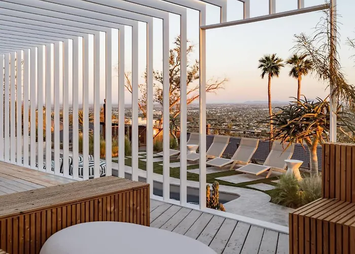 Skyeview - Award-winning Mountaintop Oasis Villa *