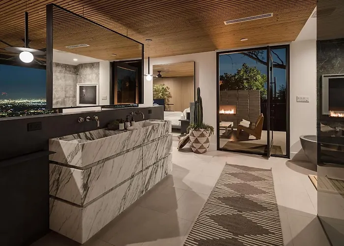 Skyeview - Award-winning Mountaintop Oasis Villa *