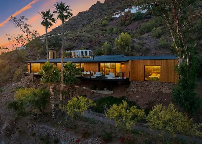 Skyeview - Award-winning Mountaintop Oasis Villa *