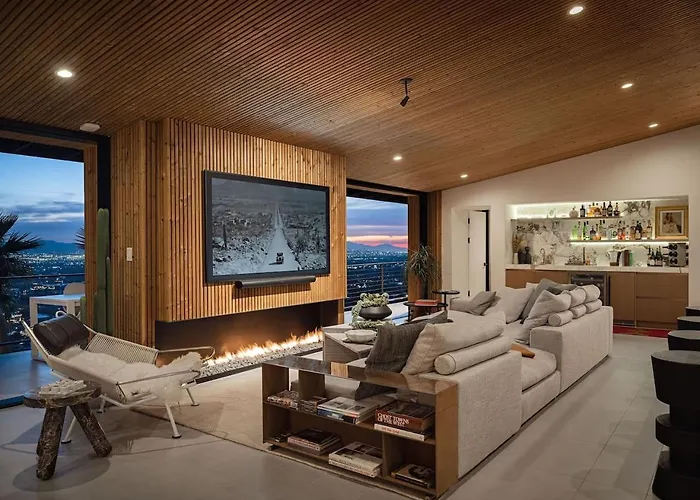 Skyeview - Award-winning Mountaintop Oasis *