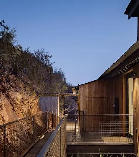 Skyeview - Award-winning Mountaintop Oasis Villa
