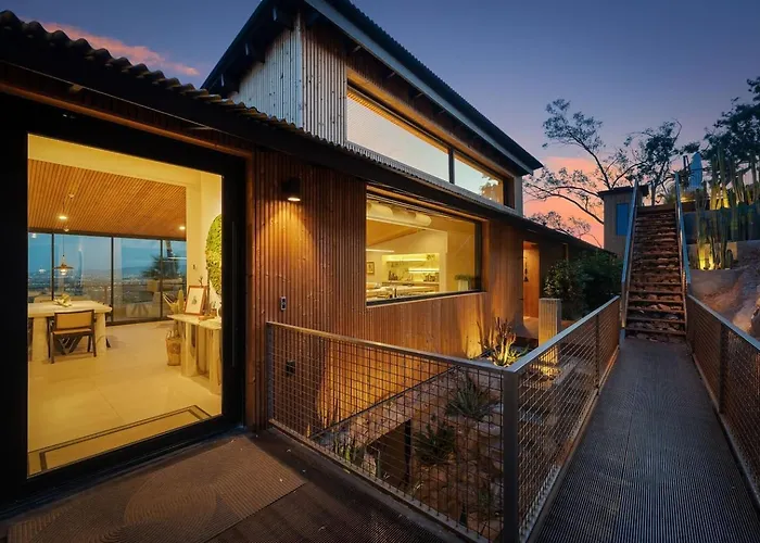 Skyeview - Award-winning Mountaintop Oasis Villa *