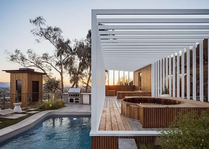 Skyeview - Award-winning Mountaintop Oasis Villa