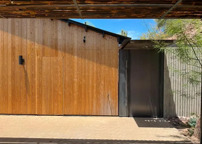 Skyeview - Award-winning Mountaintop Oasis *