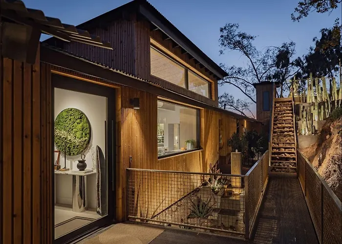 Skyeview - Award-winning Mountaintop Oasis *